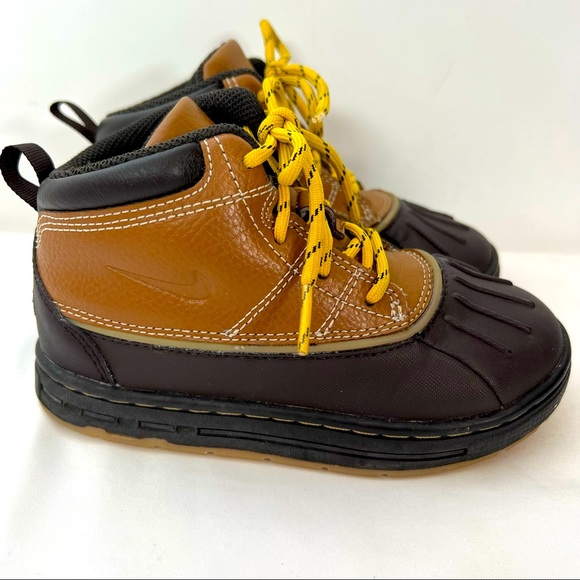 Nike Other - Nike ACG Woodside Brown/Yellow Lace Up Boots Size 10 EUC